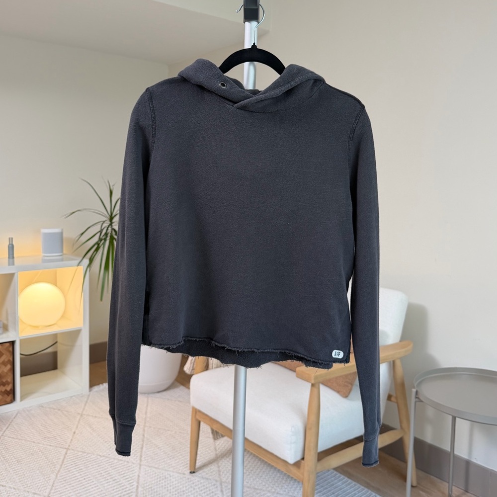 Women’s | Abercrombie & Fitch Cropped Hoodie Raw Hem, Charcoal | Small